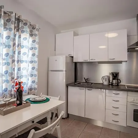 San Fermin 232 - By Az Appartement